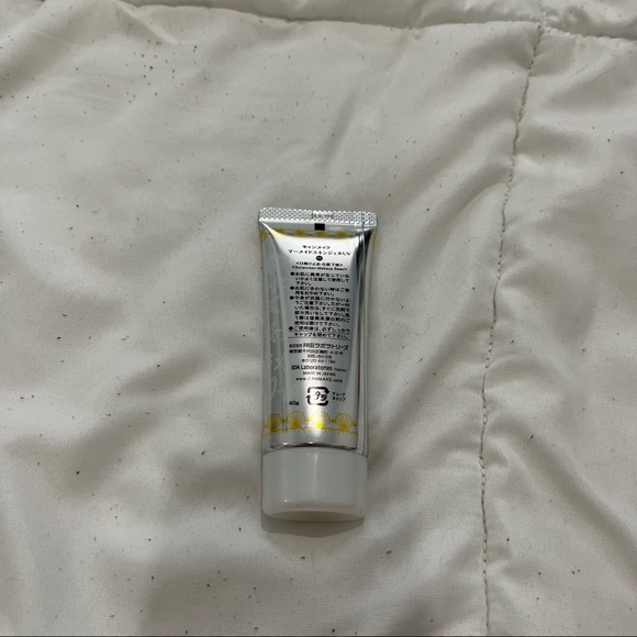 canmake sunscreen - Picture 2 of 2